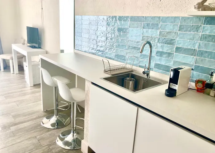 아파트 Biancaleo Homes 아피