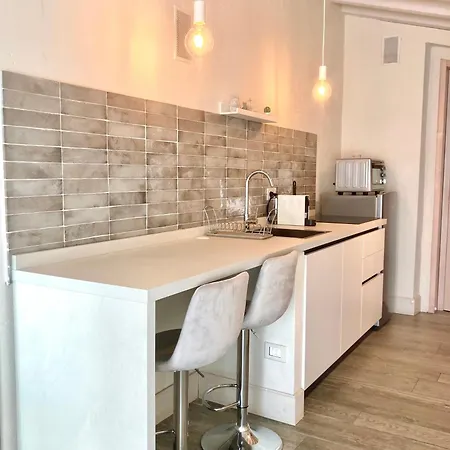 דירה Biancaleo Homes אפי