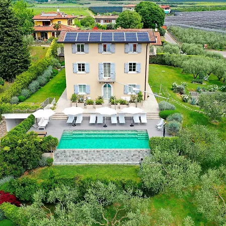 Biancaleo Homes Apartman