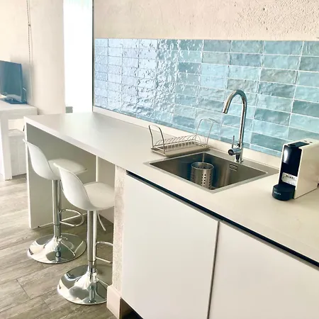 아파트 Biancaleo Homes 아피