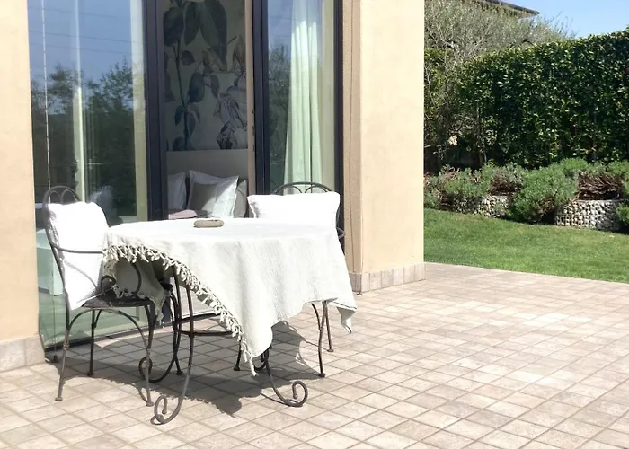 דירה Biancaleo Homes אפי